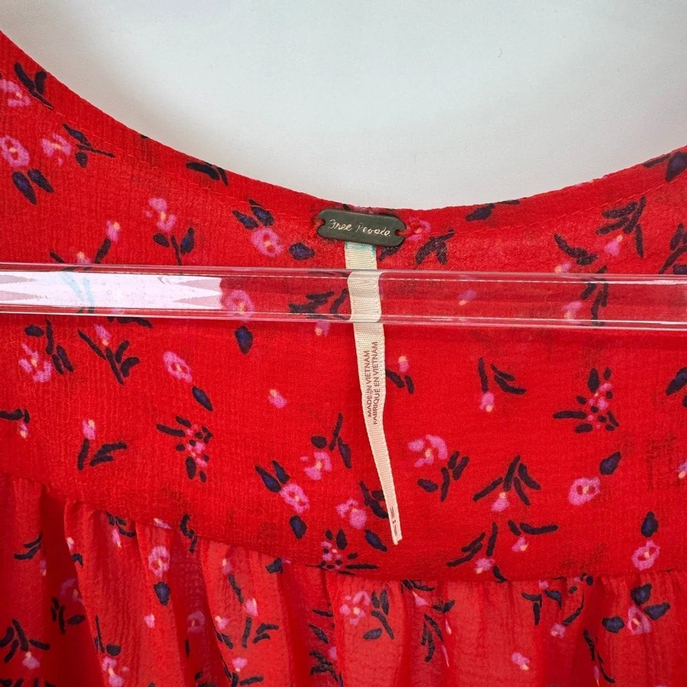 Free People Red Floral Smocked‎ Crop Top Long Sleeve Country Boho Blouse Medium